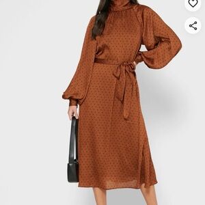 Banana Republic Carmel Brown with black polka dots, crinkle crepe midi, size S